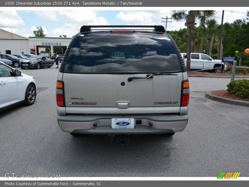 Sandstone Metallic / Tan/Neutral 2005 Chevrolet Suburban 1500 Z71 4x4