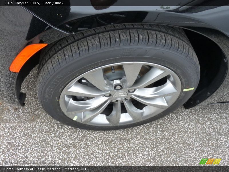 Black / Black 2015 Chrysler 200 S