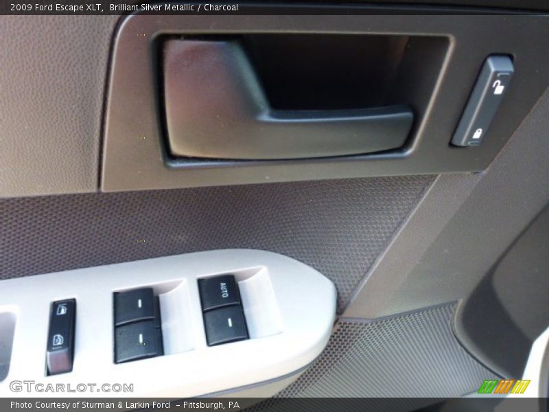 Brilliant Silver Metallic / Charcoal 2009 Ford Escape XLT