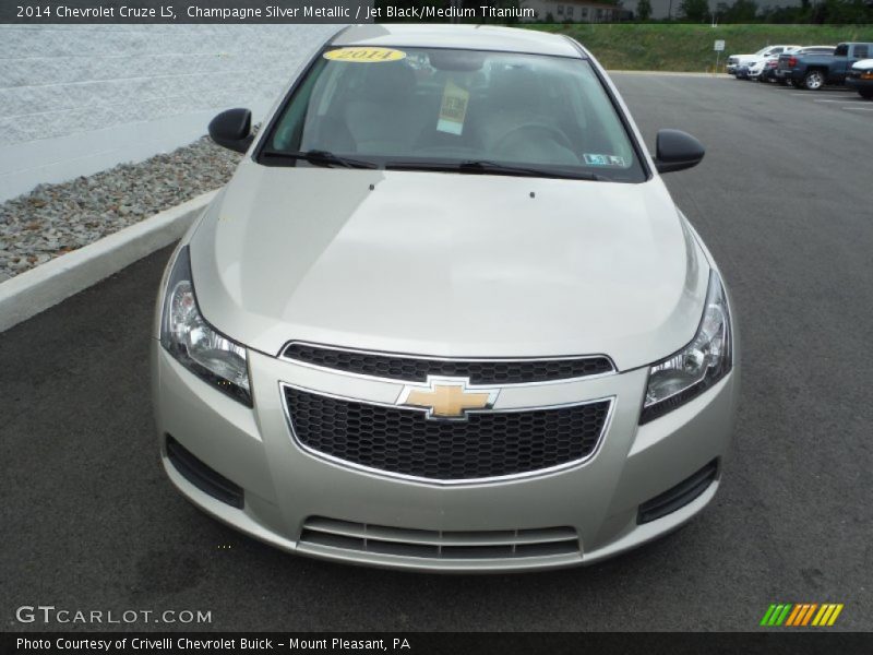 Champagne Silver Metallic / Jet Black/Medium Titanium 2014 Chevrolet Cruze LS
