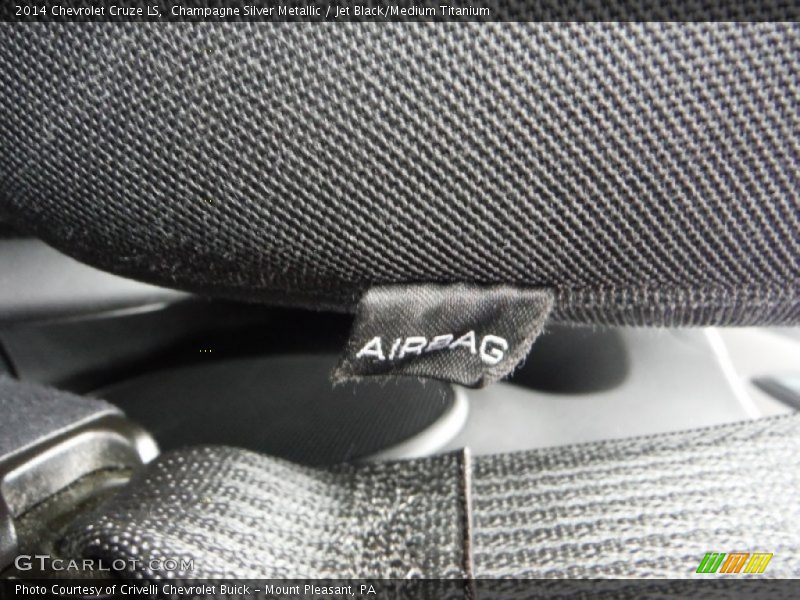 Champagne Silver Metallic / Jet Black/Medium Titanium 2014 Chevrolet Cruze LS