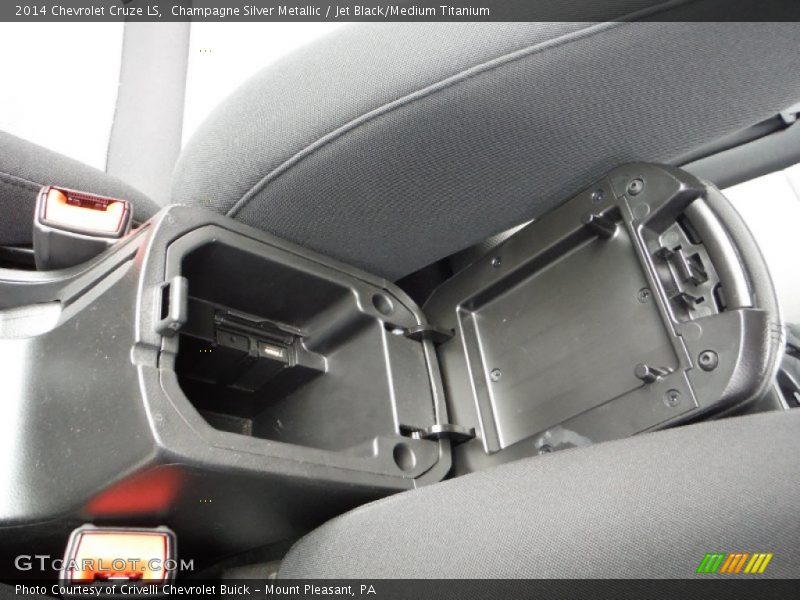 Champagne Silver Metallic / Jet Black/Medium Titanium 2014 Chevrolet Cruze LS
