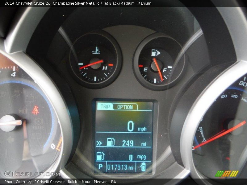 Champagne Silver Metallic / Jet Black/Medium Titanium 2014 Chevrolet Cruze LS