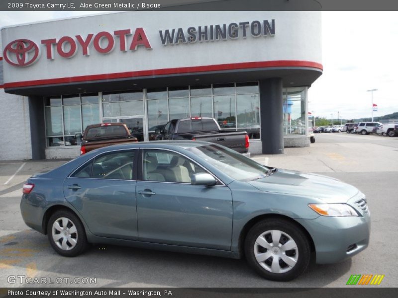 Aloe Green Metallic / Bisque 2009 Toyota Camry LE