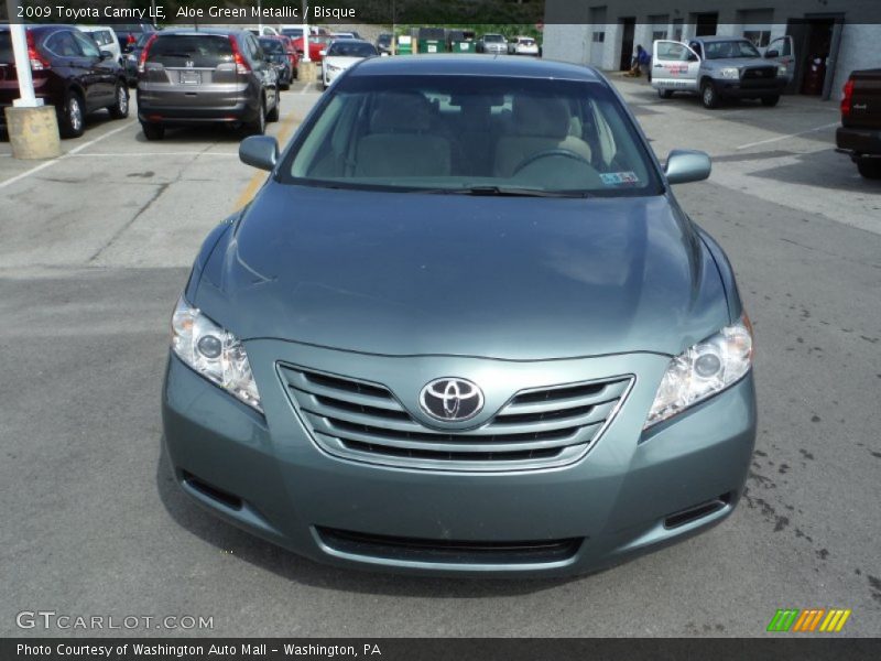 Aloe Green Metallic / Bisque 2009 Toyota Camry LE