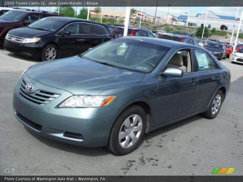 Aloe Green Metallic / Bisque 2009 Toyota Camry LE