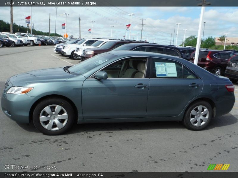 Aloe Green Metallic / Bisque 2009 Toyota Camry LE