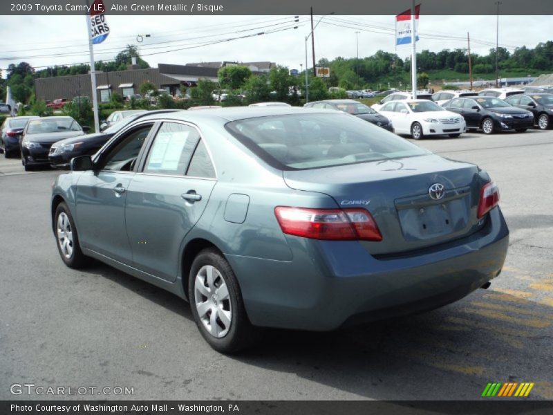 Aloe Green Metallic / Bisque 2009 Toyota Camry LE