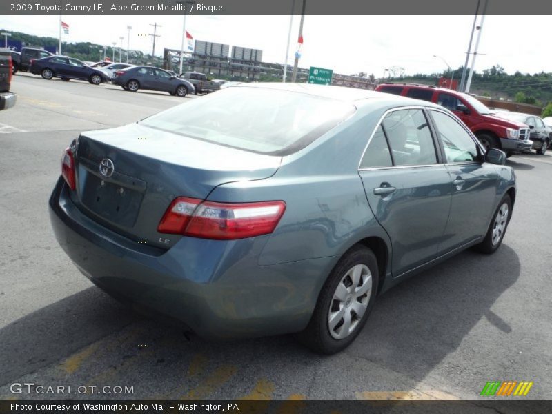 Aloe Green Metallic / Bisque 2009 Toyota Camry LE