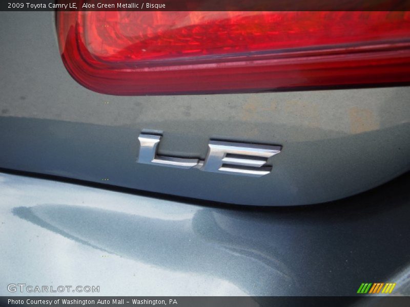 Aloe Green Metallic / Bisque 2009 Toyota Camry LE