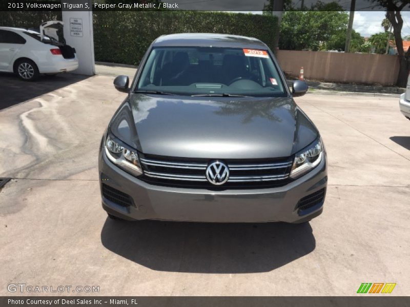 Pepper Gray Metallic / Black 2013 Volkswagen Tiguan S
