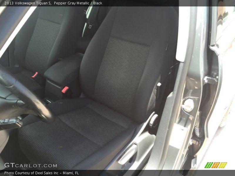 Pepper Gray Metallic / Black 2013 Volkswagen Tiguan S