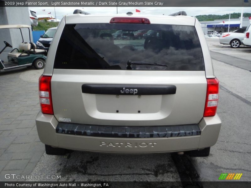 Light Sandstone Metallic / Dark Slate Gray/Medium Slate Gray 2009 Jeep Patriot Sport