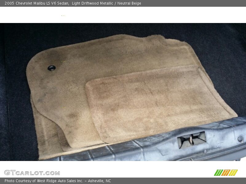 Light Driftwood Metallic / Neutral Beige 2005 Chevrolet Malibu LS V6 Sedan