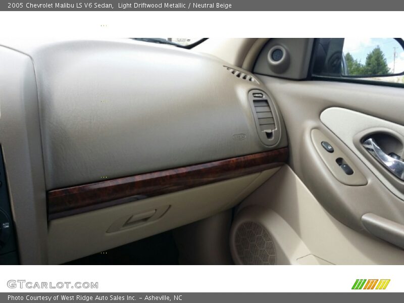 Light Driftwood Metallic / Neutral Beige 2005 Chevrolet Malibu LS V6 Sedan