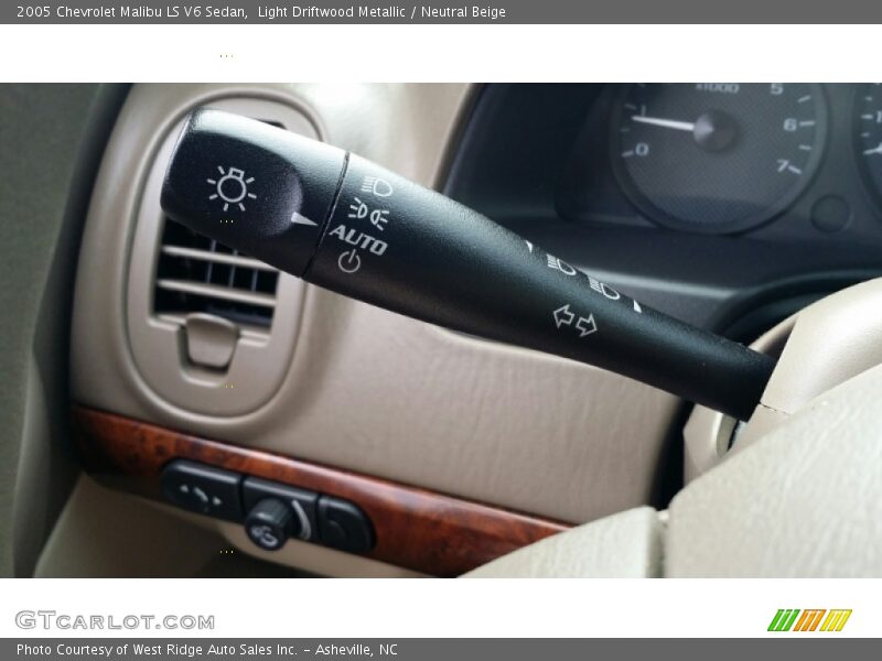 Light Driftwood Metallic / Neutral Beige 2005 Chevrolet Malibu LS V6 Sedan
