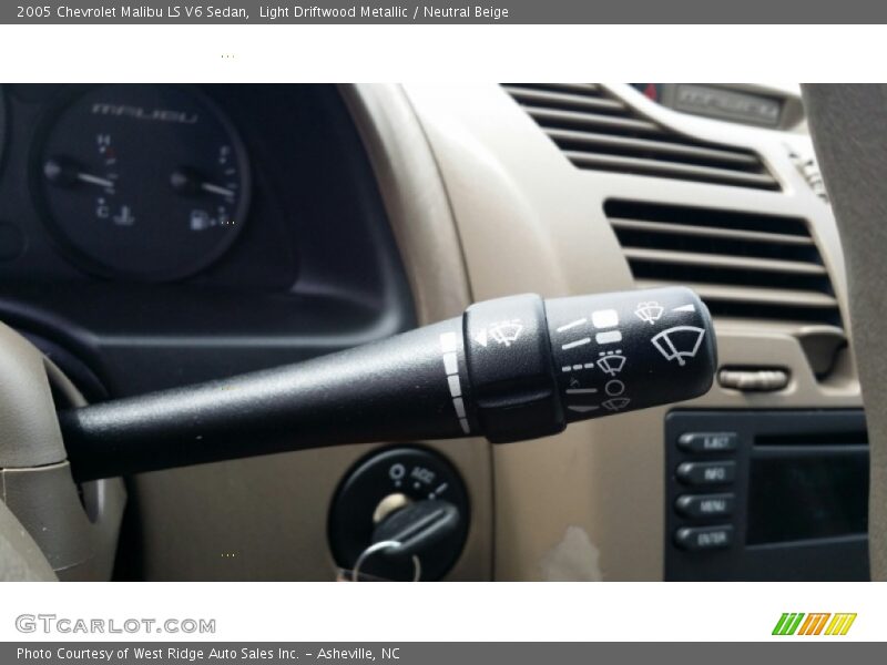 Light Driftwood Metallic / Neutral Beige 2005 Chevrolet Malibu LS V6 Sedan