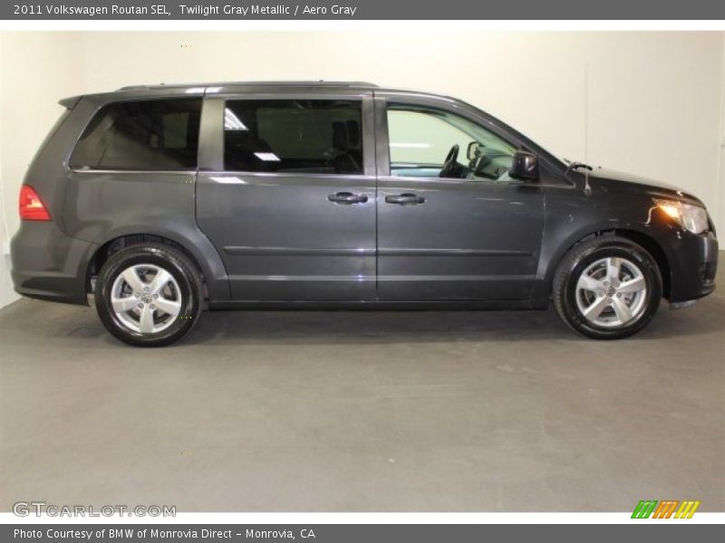 Twilight Gray Metallic / Aero Gray 2011 Volkswagen Routan SEL