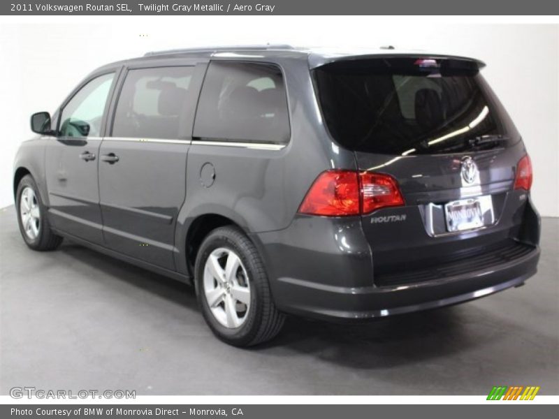 Twilight Gray Metallic / Aero Gray 2011 Volkswagen Routan SEL