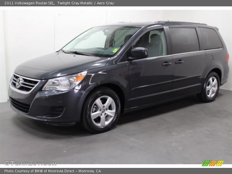 Twilight Gray Metallic / Aero Gray 2011 Volkswagen Routan SEL