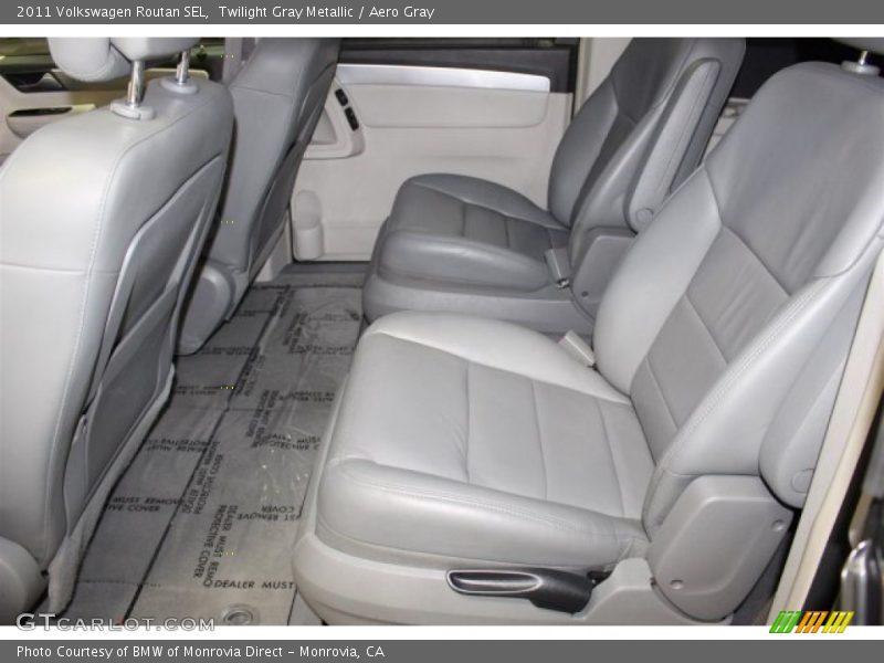 Twilight Gray Metallic / Aero Gray 2011 Volkswagen Routan SEL