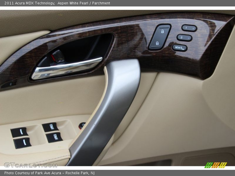 Aspen White Pearl / Parchment 2011 Acura MDX Technology