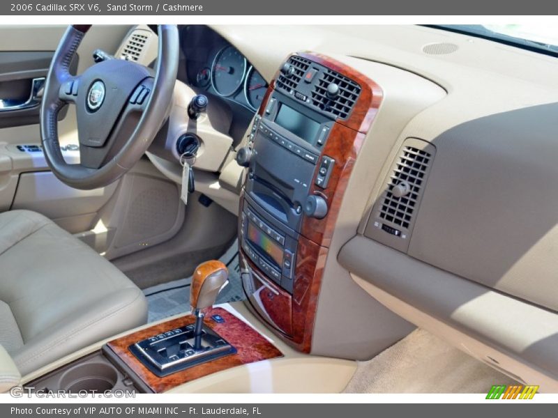 Sand Storm / Cashmere 2006 Cadillac SRX V6