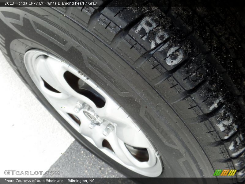 White Diamond Pearl / Gray 2013 Honda CR-V LX