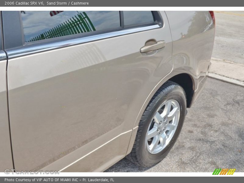 Sand Storm / Cashmere 2006 Cadillac SRX V6