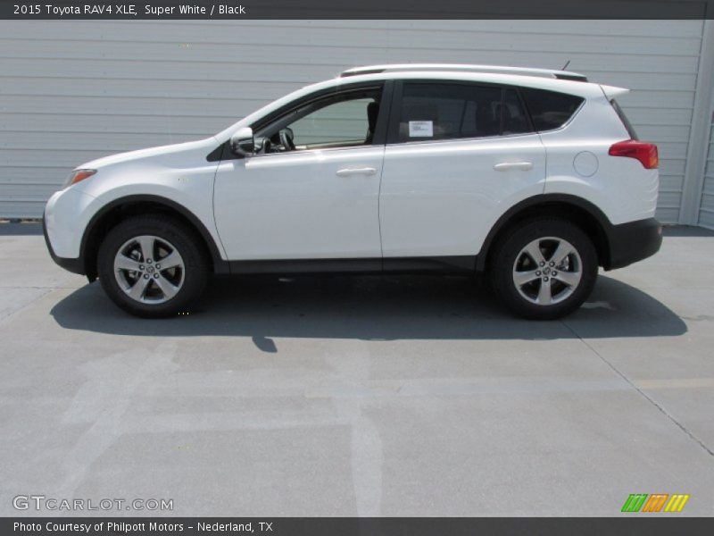 Super White / Black 2015 Toyota RAV4 XLE