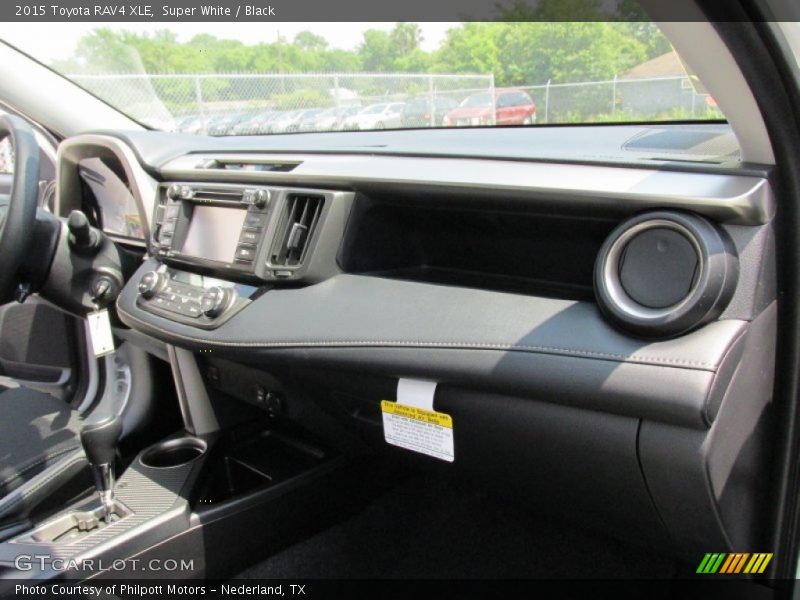 Super White / Black 2015 Toyota RAV4 XLE