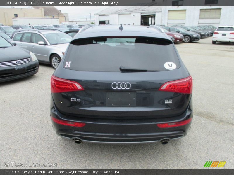 Moonlight Blue Metallic / Light Gray 2012 Audi Q5 3.2 FSI quattro