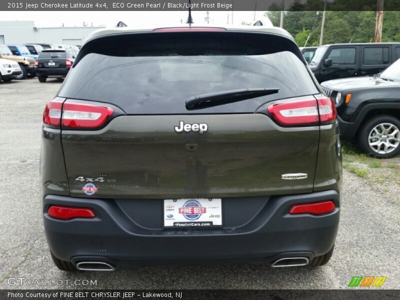 ECO Green Pearl / Black/Light Frost Beige 2015 Jeep Cherokee Latitude 4x4