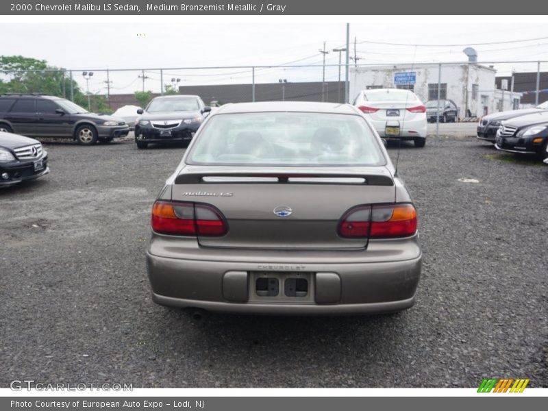 Medium Bronzemist Metallic / Gray 2000 Chevrolet Malibu LS Sedan
