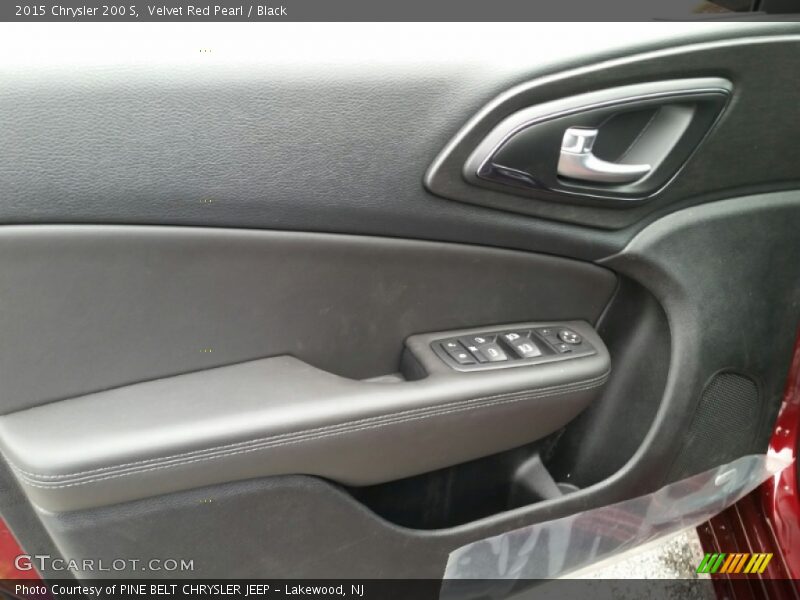 Velvet Red Pearl / Black 2015 Chrysler 200 S