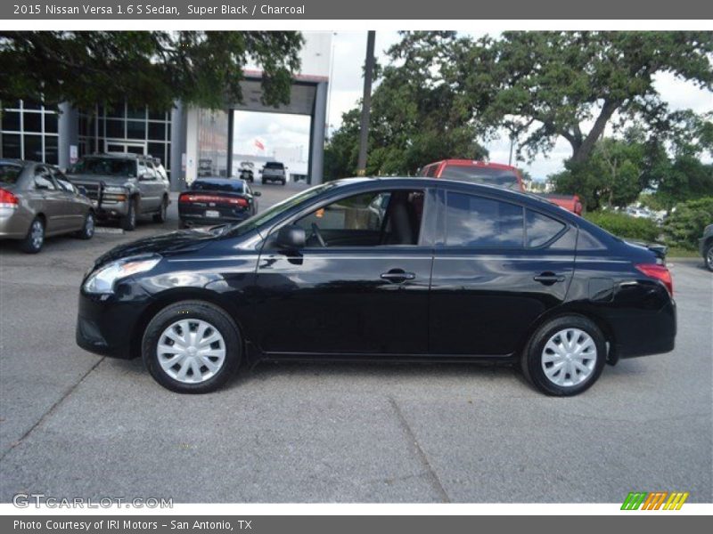 Super Black / Charcoal 2015 Nissan Versa 1.6 S Sedan