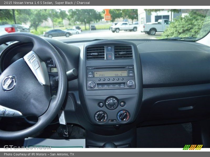 Super Black / Charcoal 2015 Nissan Versa 1.6 S Sedan