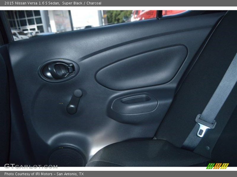 Super Black / Charcoal 2015 Nissan Versa 1.6 S Sedan