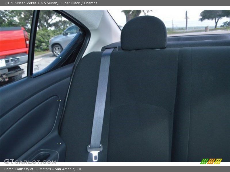 Super Black / Charcoal 2015 Nissan Versa 1.6 S Sedan