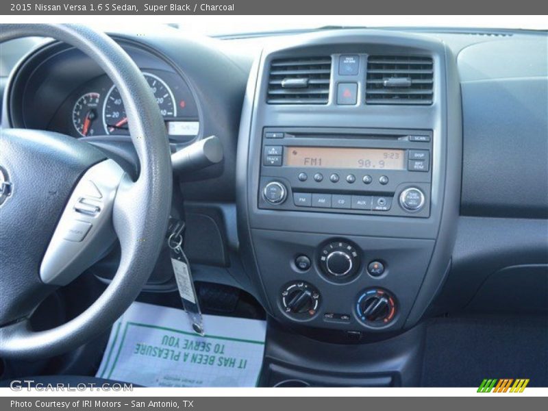 Super Black / Charcoal 2015 Nissan Versa 1.6 S Sedan