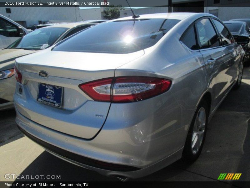 Ingot Silver Metallic / Charcoal Black 2016 Ford Fusion SE