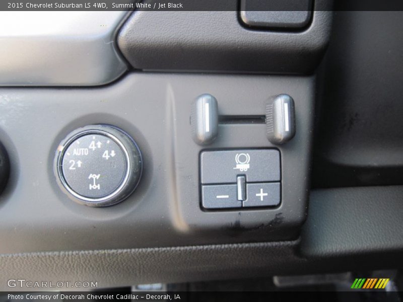 Summit White / Jet Black 2015 Chevrolet Suburban LS 4WD
