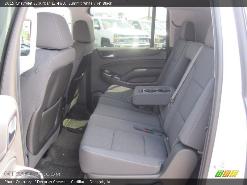 Summit White / Jet Black 2015 Chevrolet Suburban LS 4WD