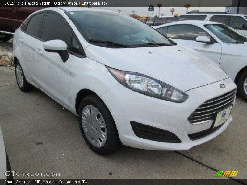 Oxford White / Charcoal Black 2015 Ford Fiesta S Sedan