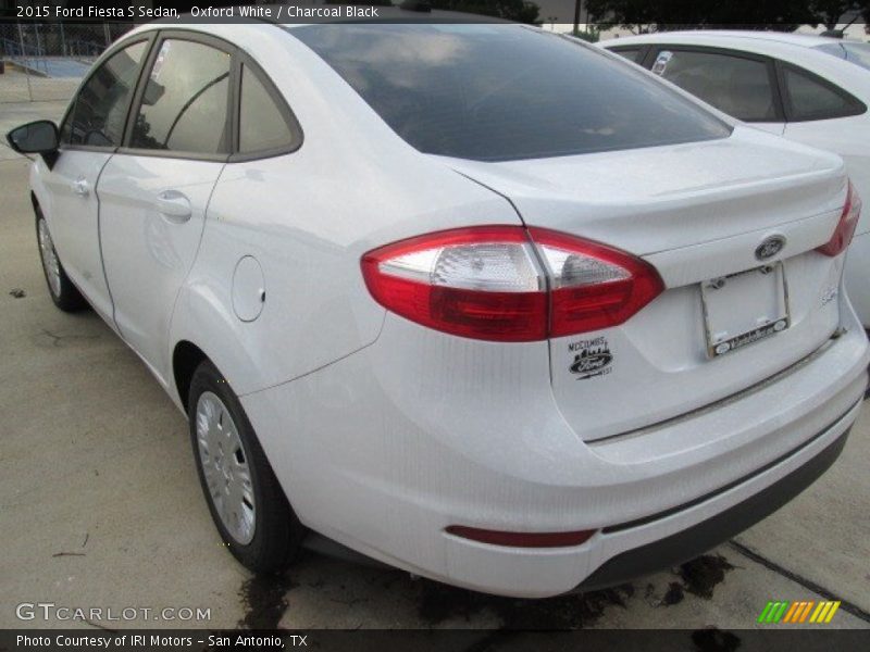 Oxford White / Charcoal Black 2015 Ford Fiesta S Sedan
