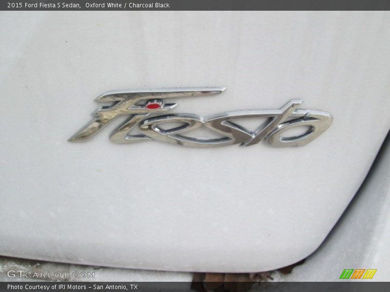 Oxford White / Charcoal Black 2015 Ford Fiesta S Sedan