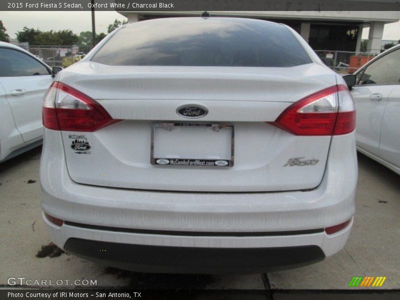 Oxford White / Charcoal Black 2015 Ford Fiesta S Sedan