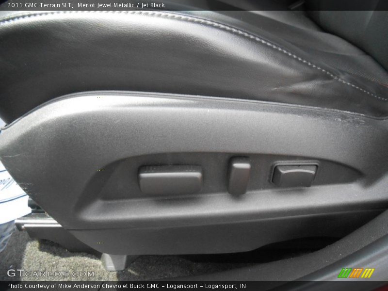 Merlot Jewel Metallic / Jet Black 2011 GMC Terrain SLT