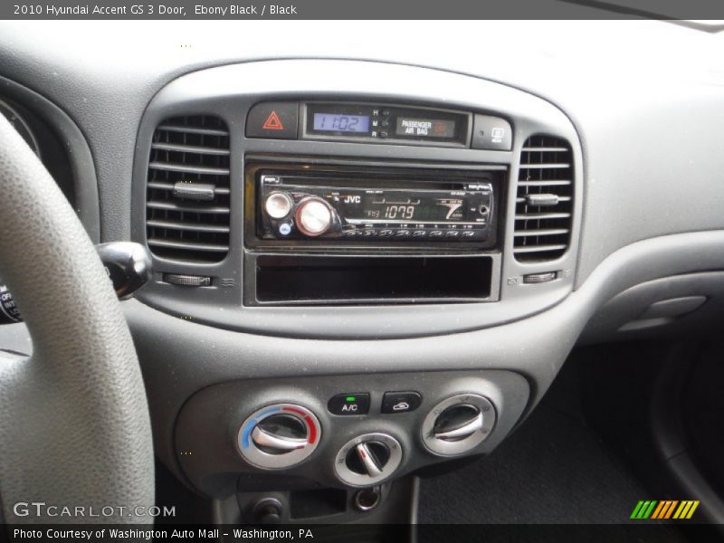 Ebony Black / Black 2010 Hyundai Accent GS 3 Door