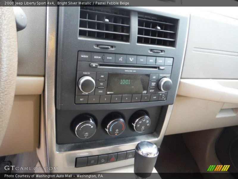 Bright Silver Metallic / Pastel Pebble Beige 2008 Jeep Liberty Sport 4x4